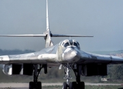 开云体育app-波兰铁骑遇马竞铁壁，戈麦斯如何用一场黑暗艺术锁死足球之神？