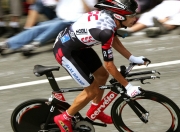 开云体育登录-控局者锡安与闪电黄蜂，双重叙事下的权力洗牌