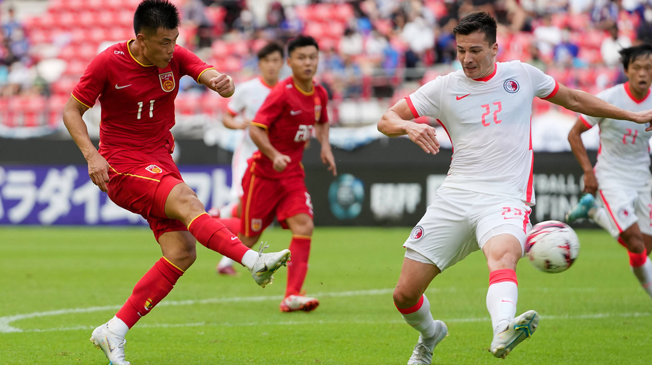 球队连续胜出,冲刺总冠军荣誉 球队连续胜出,冲刺总冠军荣誉