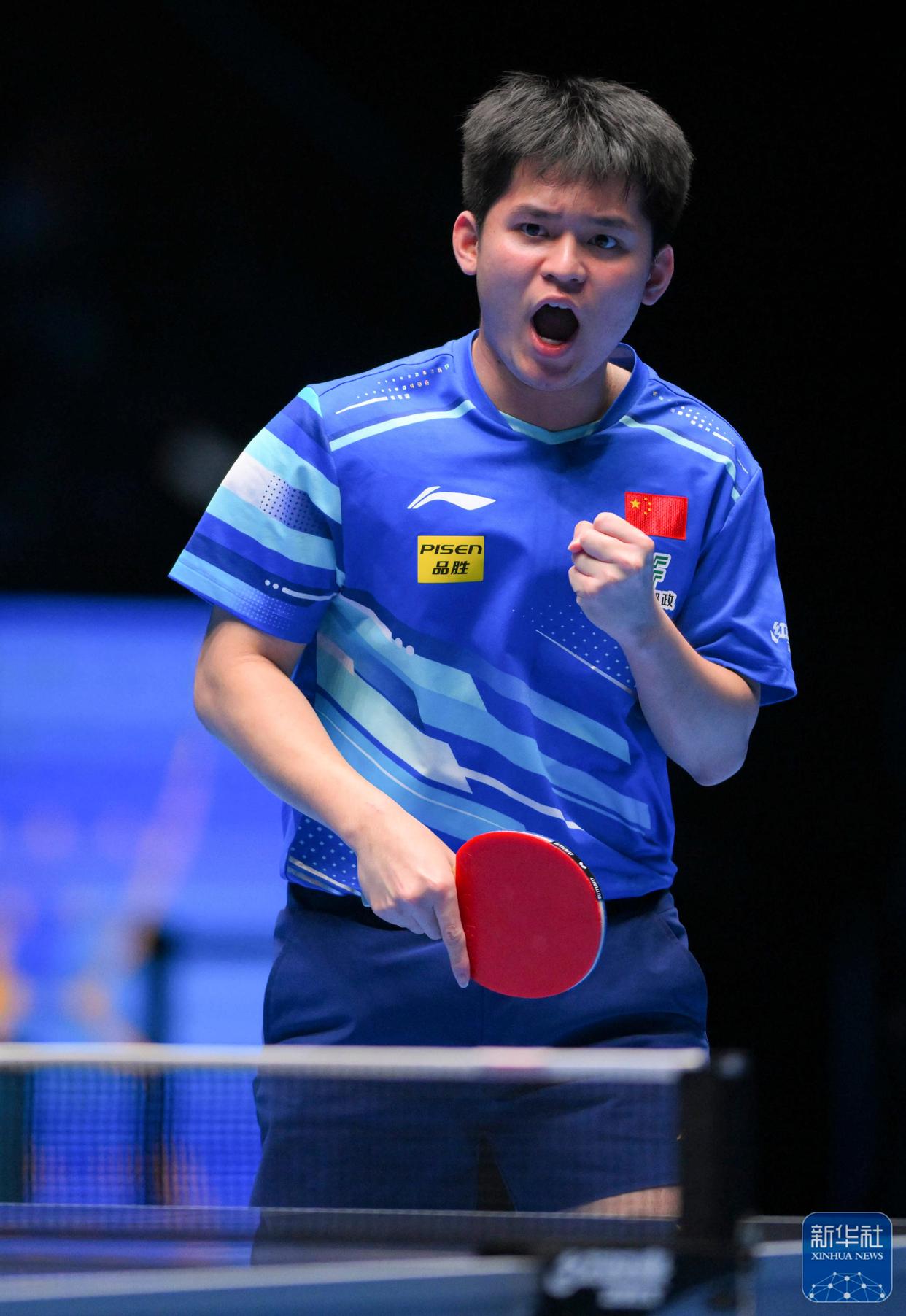 体操比赛中，巴西选手夺得男子组冠军