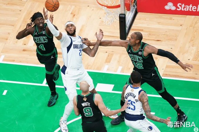 独行侠翻盘青岛队，霍勒迪惊艳四座