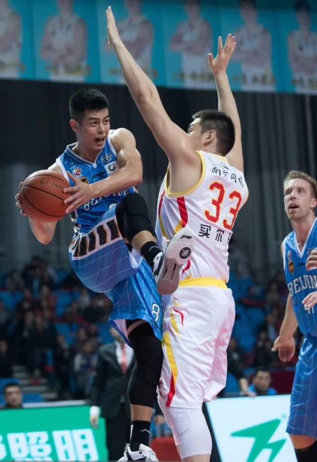 赔率变化惊险逆转取胜，粉丝狂欢不已的简单介绍