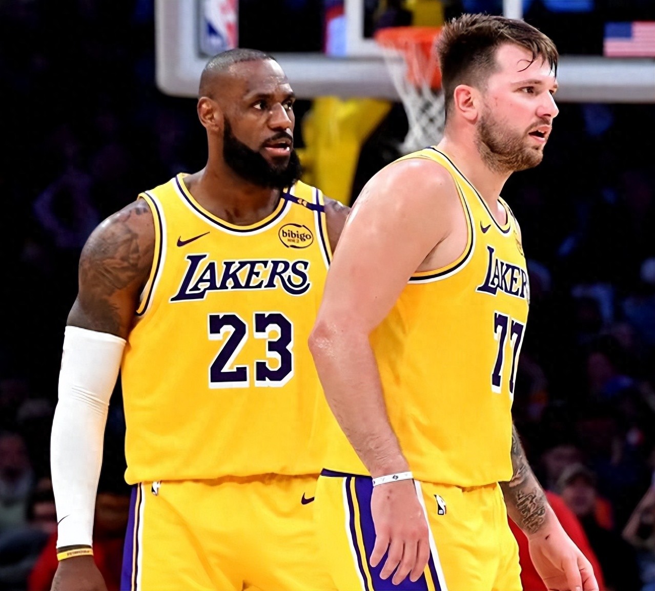 洛杉矶湖人轻取西班牙男篮，勒布朗·詹姆斯开启传奇时刻激烈交锋四强赛，技惊四座的简单介绍