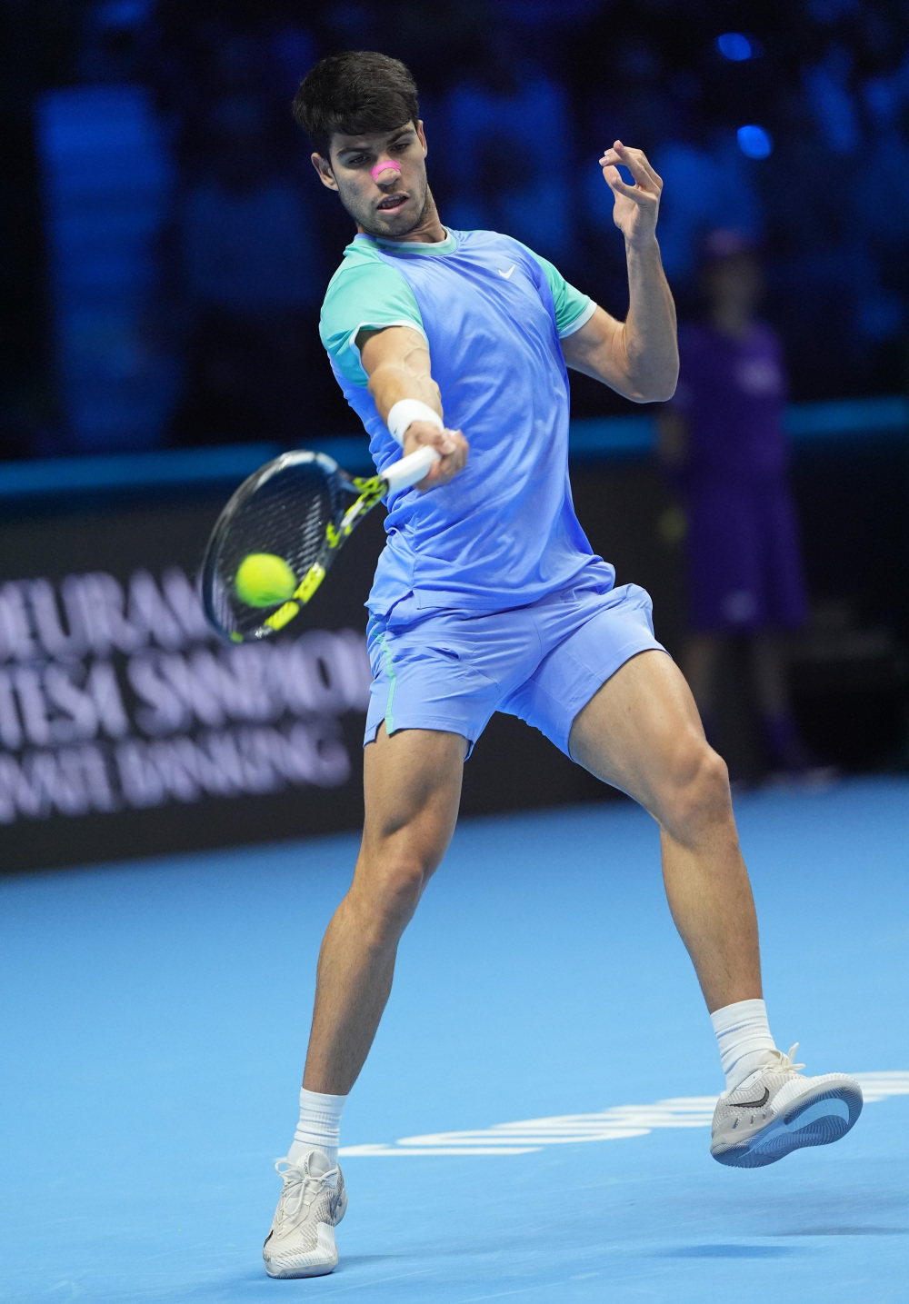 拉沃尔杯鏖战ATP总决赛，兹维列夫点燃赛场的简单介绍