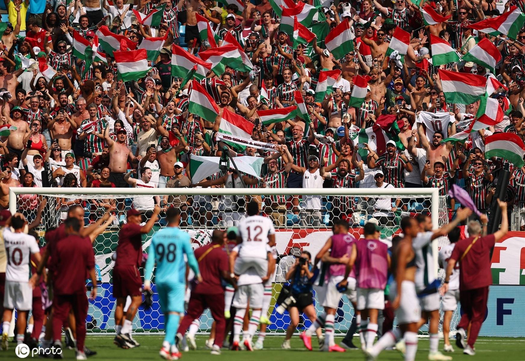 国米在淘汰赛中历经波折，成功挺进四强