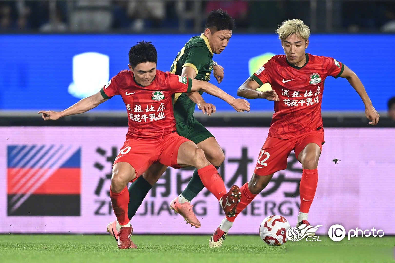 河南队实现“黑马”表现，令人瞩目