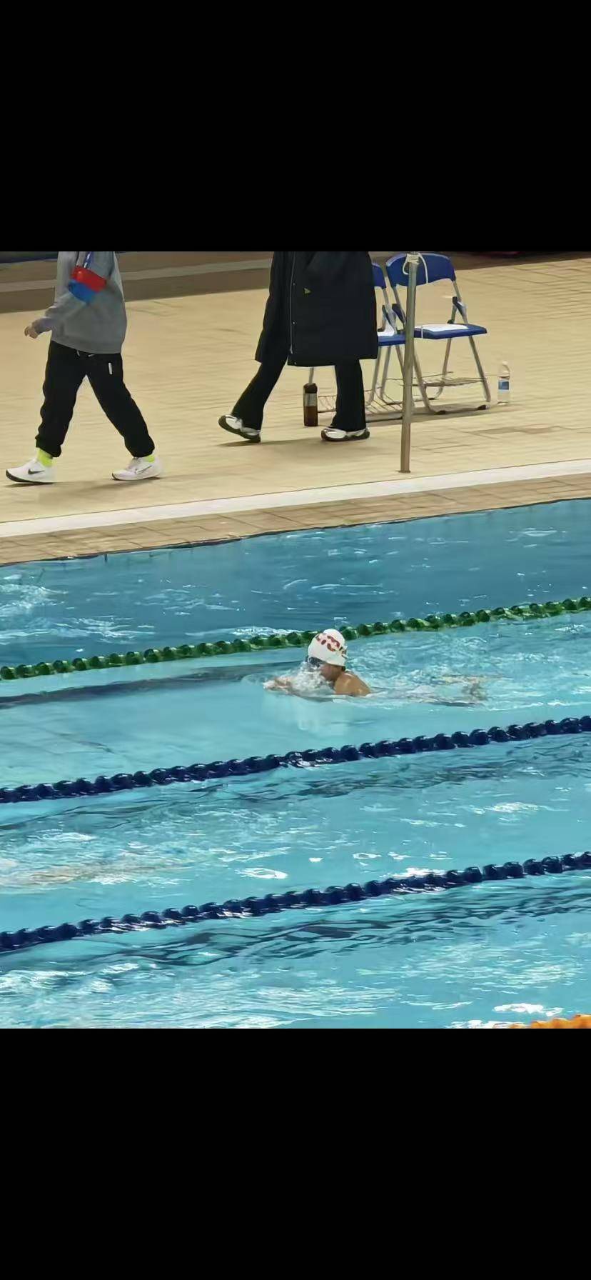 游泳项目取得佳绩,选手获得金牌加冕 游泳项目取得佳绩,选手获得金牌加冕