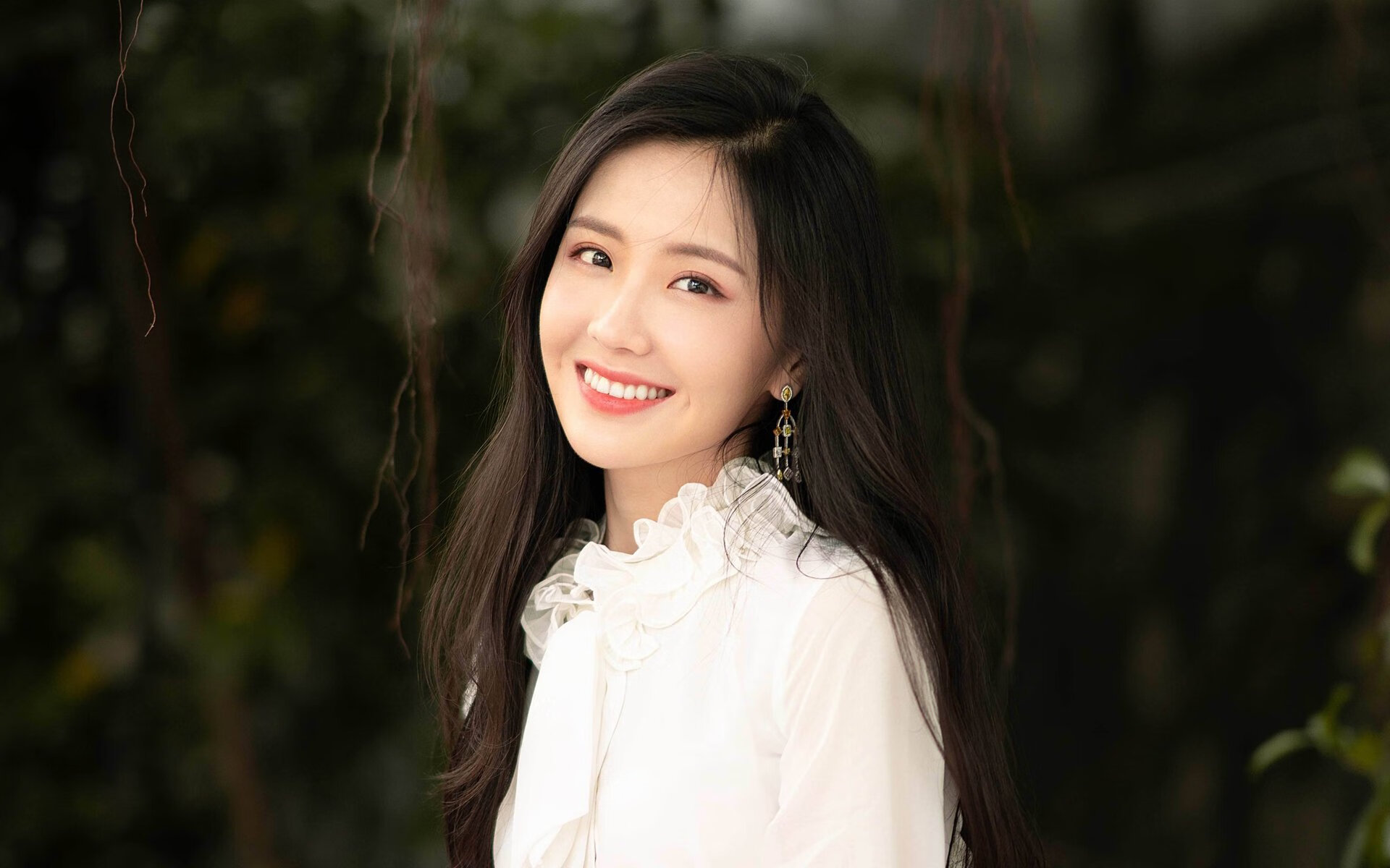 迪亚斯一手掌控比赛走势,瑞士压哨绝杀皇马惊现逆转